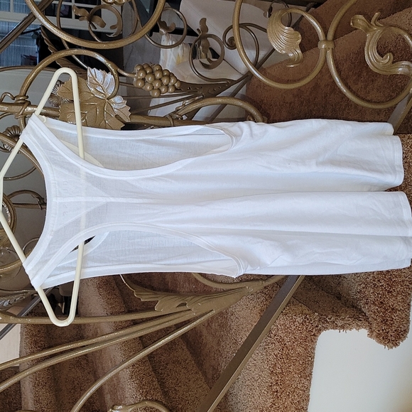 GUESS TANK TOP - Picture 2 of 3